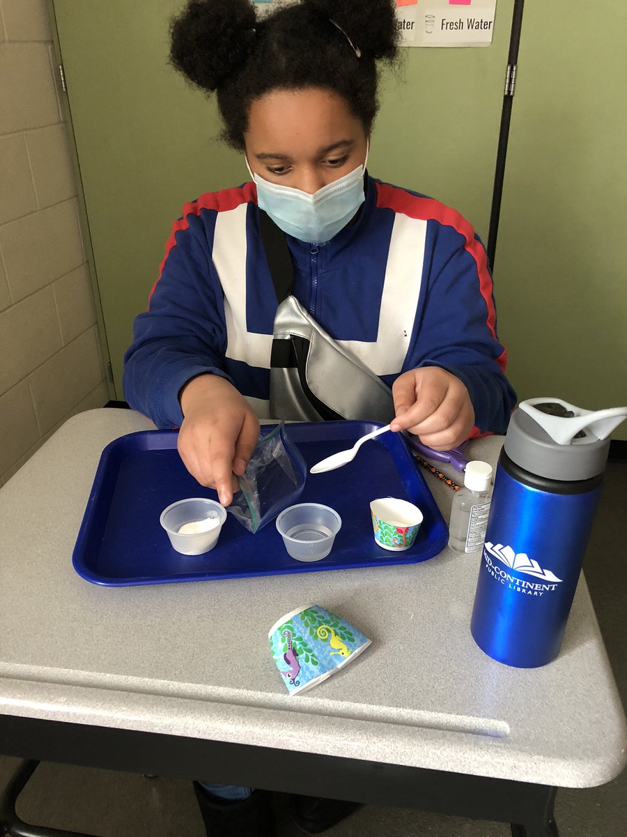 Holder5thgrade's tweet photo. Science Lab chemical reactions. Let’s see if we can cause an explosion!!@LBSharks @ISD5thGrade https://t.co/IALgxv42Iq