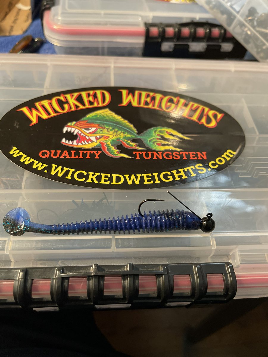 bigbass217's tweet photo. 3/16 ounce #wickedgoodtungsten Ball head with weed guard Finesse fishing at its finest https://t.co/4WicKqjOA5