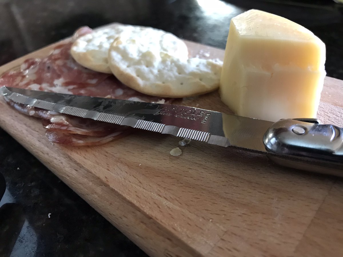 SuzyQlovesWine's tweet photo. Sometimes you needs a little cheese to get through the day. https://t.co/UDe4Yx4a8T