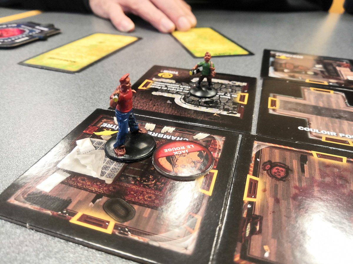 assogeekcorp's tweet photo. Première rencontre de cette année 2021 😋
Apres 1 an sans y jouer, nous avons eu le plaisir de replonger dans Betrayal at house in the hill 😍
#guebwiller #alsace #florival #hautrhin #geek #jds #j2s #jeuxdesociete #loisirs #association #geekcorp #assogeekcorp #gueb #ccrg https://t.co/qgyeA9J7mv