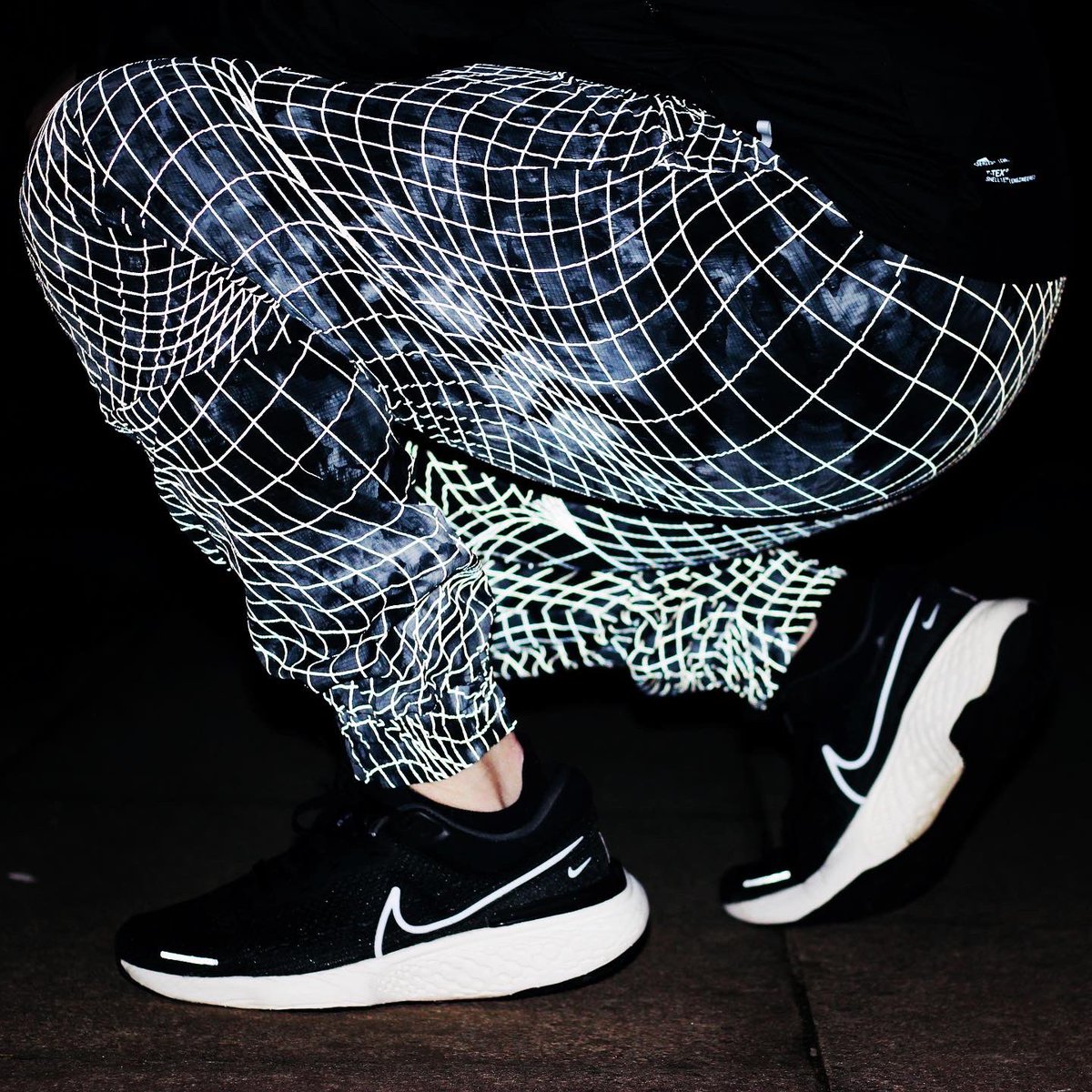 Ant_Judge's tweet photo. Was lucky to be asked by @Nike to test some of their latest innovations.

Nike engineers noticed people stop running when days get shorter &amp; colder. 

They set about creating a collection to keep us moving when nature is deterring us. 

Meet the #NSRLSeries releasing early Feb. https://t.co/SZTgVgtdUw