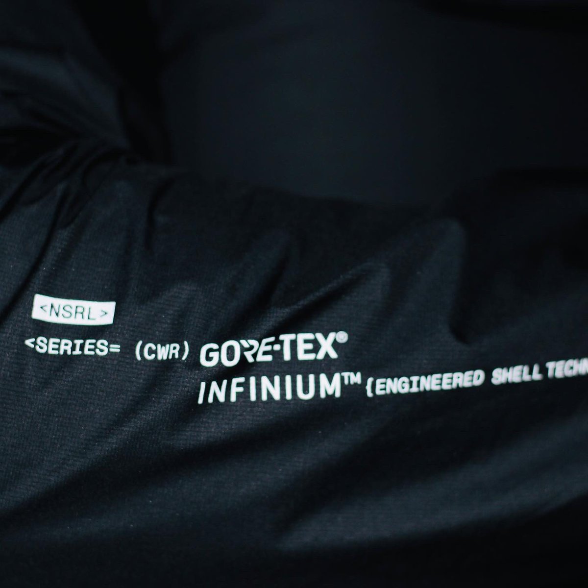 Ant_Judge's tweet photo. Was lucky to be asked by @Nike to test some of their latest innovations.

Nike engineers noticed people stop running when days get shorter &amp; colder. 

They set about creating a collection to keep us moving when nature is deterring us. 

Meet the #NSRLSeries releasing early Feb. https://t.co/SZTgVgtdUw