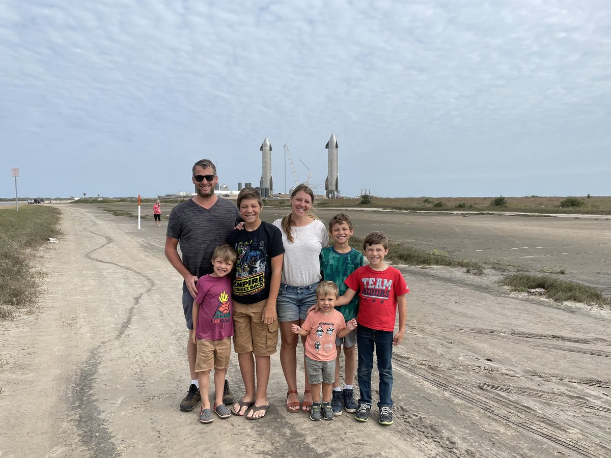 Checking out the <a href="/SpaceX/">SpaceX</a> #Starship
