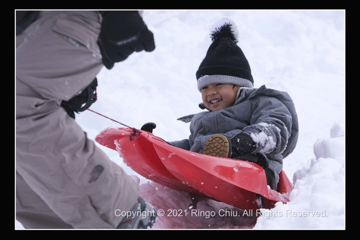 ringochiu's tweet photo. Southern Californians enjoy playing in the snow after recent storms Sunday, Feb. 31, 2020, in Wrightwood, Calif.
#SoCal #winterweather #snow #Wrightwood #playsnow https://t.co/s89juwZosH
