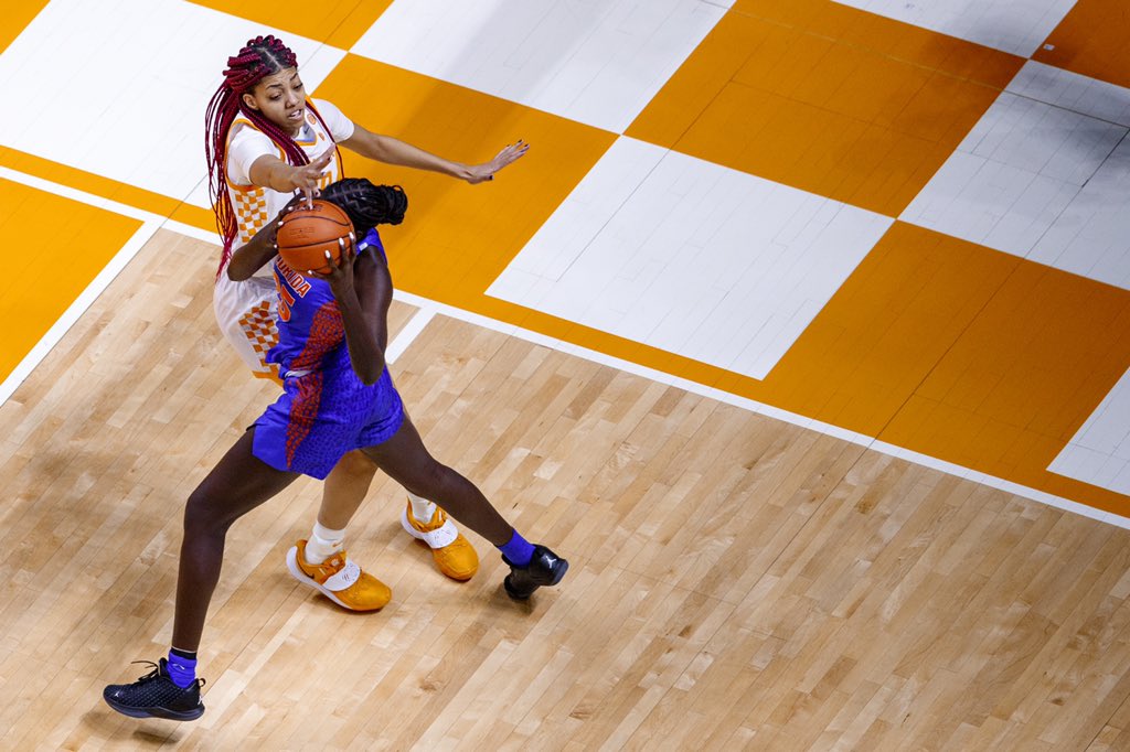 kateluffman's tweet image. @tamarikey__ had a game today 😤🚨