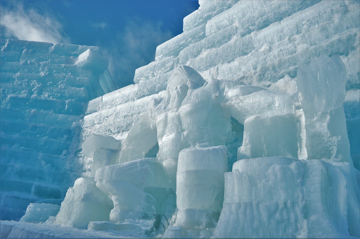 Liam said last year Doc spent two days using it to carve details on the Bigfoot sculpture. The theme then was "Myths and Legends"Yes, Bigfoot's nose is a penny. Pennies are a Palace tradition.Yes, that is my fiancee  @ToriMartinez3 and good friend  @soupandskin