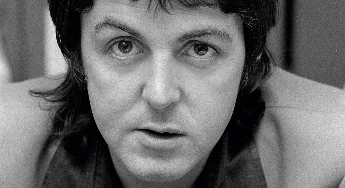 RollingStoneCol's tweet image. #RSPremium| A los 80 años, este genio creador ha publicado 26 discos sin los Beatles y sigue adelante. Esta es una pequeña selección de sus mejores éxitos de la era en solitario -&amp;gt; bit.ly/3j1CH6V