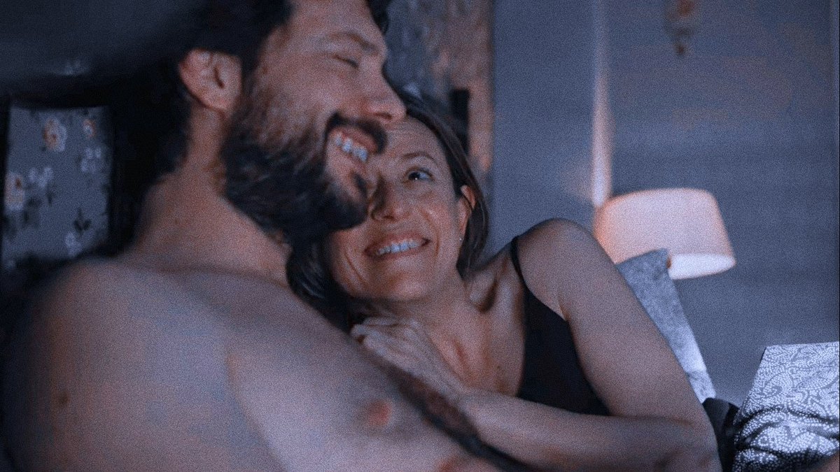 micdltguer_'s tweet image. Se veían tan felices planeando su futuro, compartiendo un momento tan íntimo🥺🧡