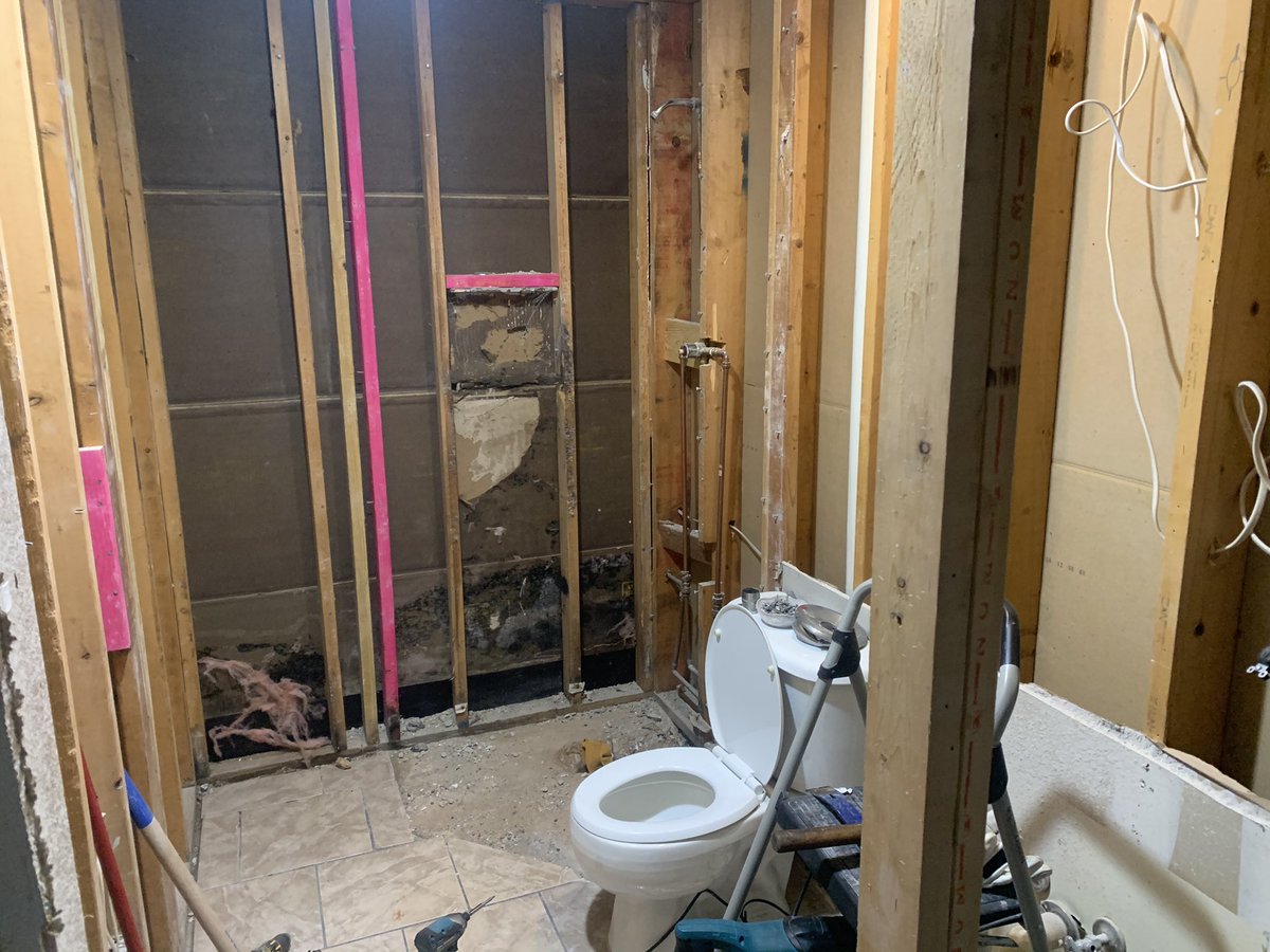 Benjiboy_ej's tweet image. I quit my job 3 months ago to do what I really wanted to do and that was to become my own boss my first bathroom RETWEET and LIKE my next customer might be on your timeline💲💲💙 #blackownedbusiness