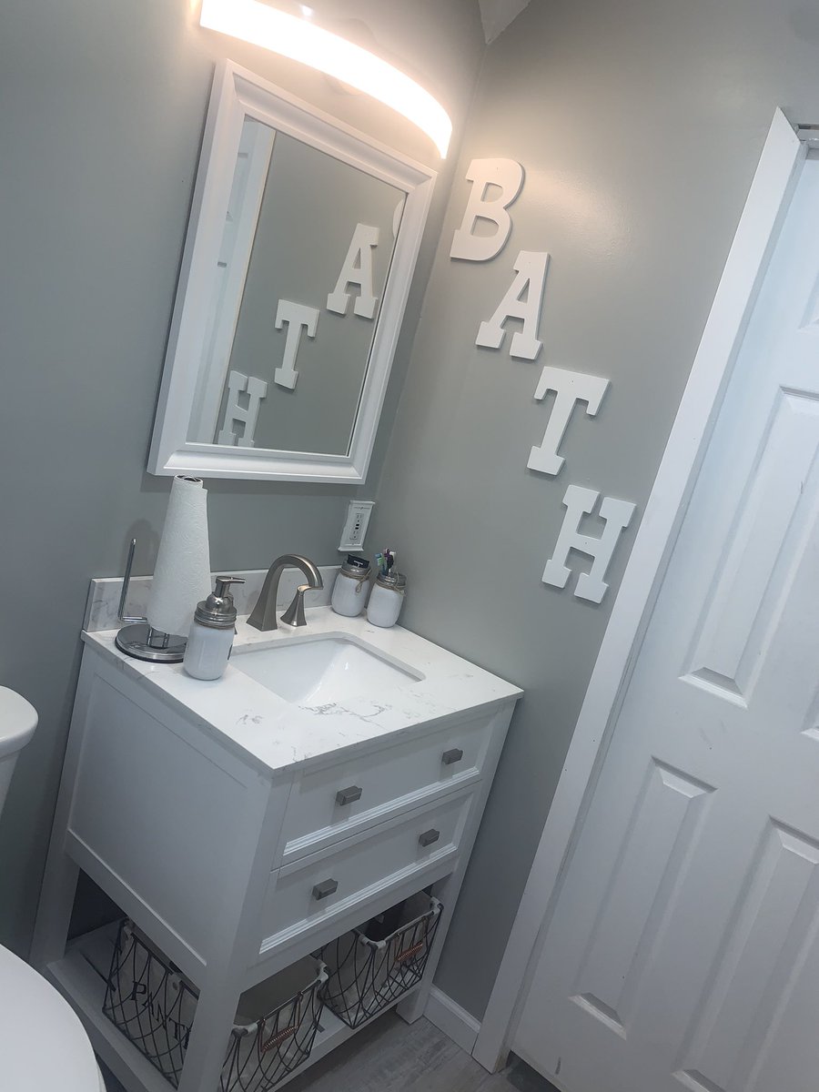 Benjiboy_ej's tweet image. I quit my job 3 months ago to do what I really wanted to do and that was to become my own boss my first bathroom RETWEET and LIKE my next customer might be on your timeline💲💲💙 #blackownedbusiness