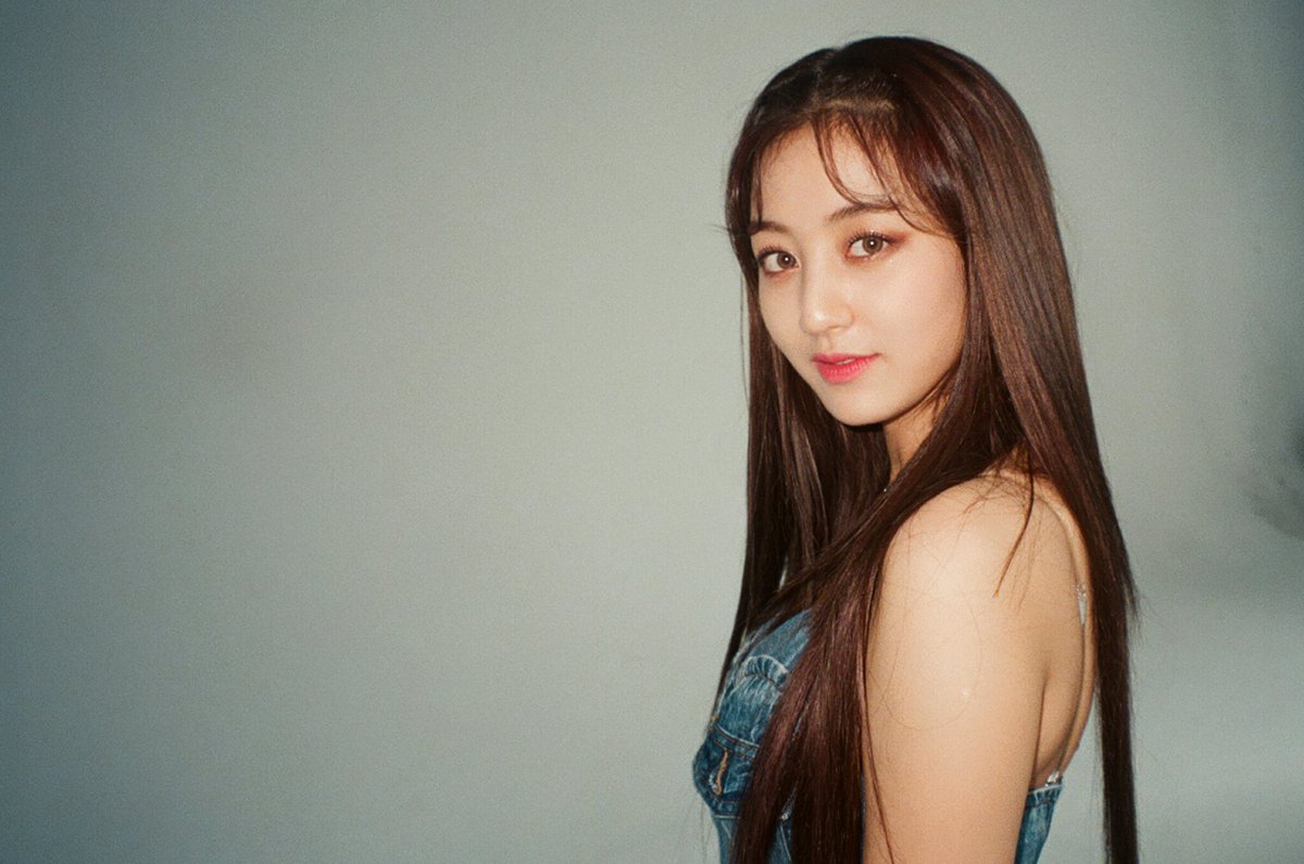 #CutestGirlJihyoDay

Hbd jihyooo