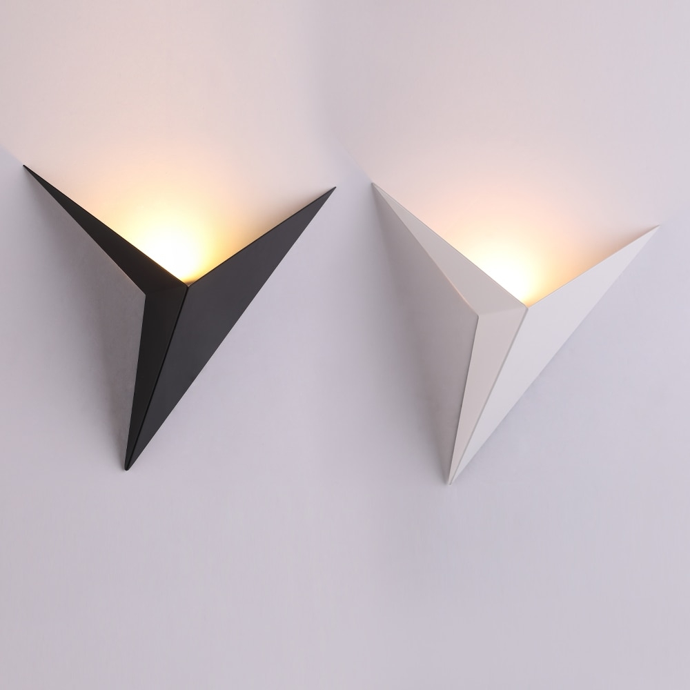 led_connect's tweet photo. Minimalist Triangle Shaped LED Wall Lamp #lightinginspo #ledstripes https://t.co/JXNJYDr7U0 https://t.co/wC1DxDQGHs