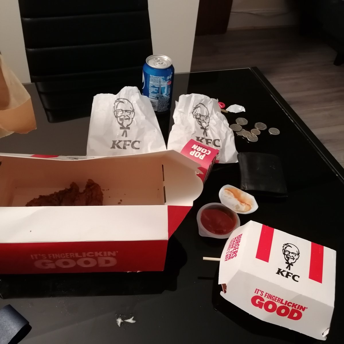 Thefmaster2's tweet photo. My number 1 always looks after me thanks my bitch https://t.co/ZRgS0fvHEI
