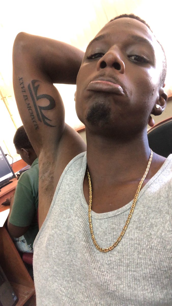 _kidfanatic_'s tweet photo. The face //  The tats 💉💉#Needmoreink 🥺 https://t.co/x8iT1Cxl6k