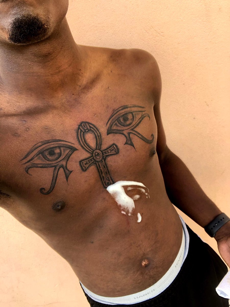 _kidfanatic_'s tweet photo. The face //  The tats 💉💉#Needmoreink 🥺 https://t.co/x8iT1Cxl6k