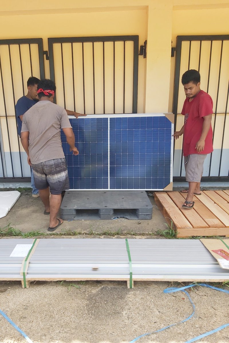 UNDP_Pacific's tweet photo. 9⃣8⃣ solar panels were handed over by @UNDP to the #FSM Dept. of Environment, Climate Change &amp; Emergency Management under the @UNDP &amp; @JapanGov funded Enhancing Climate Resilience Project. This will power the HF/VHF radio system in 🇫🇲 towards improved disaster preparedness. https://t.co/DbJMxt9HOj