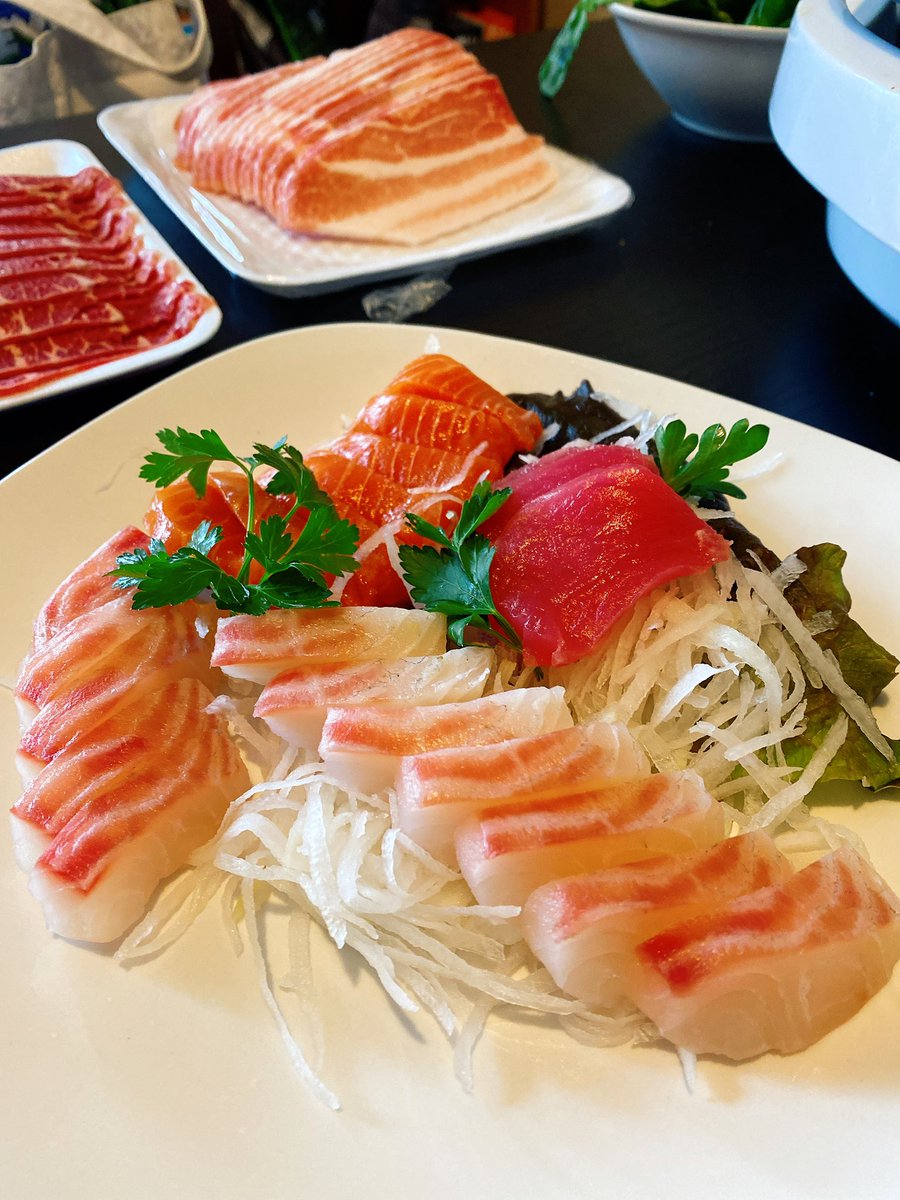 piangfa's tweet photo. #TeslaBeerFood #TeslaSushiMafia #Tesladinner what else Frank? @MFrunker  🤣🤣🤣🤣🤣🤣🤣🤣🤣 https://t.co/dQEHHyTxWg