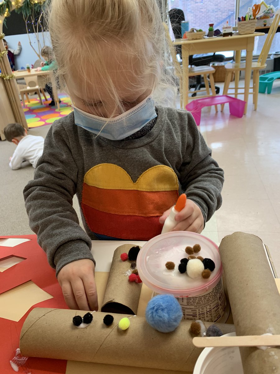 DonnaK_AC3s's tweet photo. We built vehicles using recyclables and #looseparts @ACSRochester #ACThrees #earlyed #earlylearning #EarlyChildhoodEducation #ROC https://t.co/PYsk0qwGEl