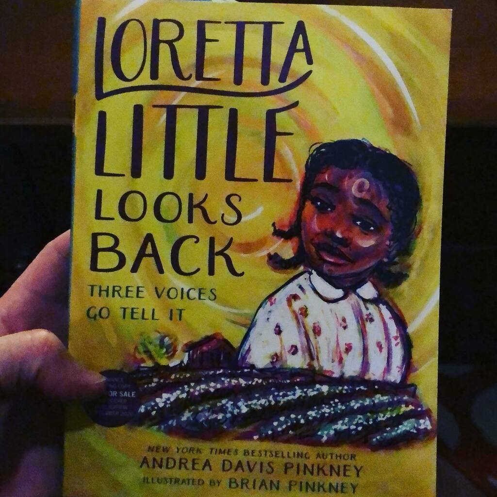 LibraryFalcon's tweet image. While we need to be reading diverse books all year long, I will be highlighting books by Black authors that I am reading this #BlackHistoryMonth. Starting February with Loretta Little Looks Back. Only twenty pages in and I am in love with how this story … instagr.am/p/CKuqNANA4WP/