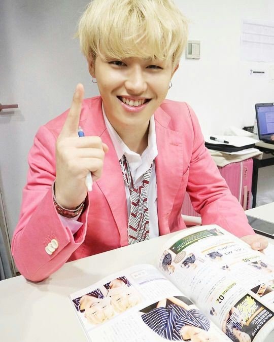 Kim yukwon; Block b’s visual maknae | a thread #BlockB  #Ukwon