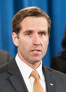5/ On February 3, 1969, Joe and Neilia's first child Joseph Robinette "Beau" Biden III was born.[Beau died in 2015 as the result of a glioblastoma.]