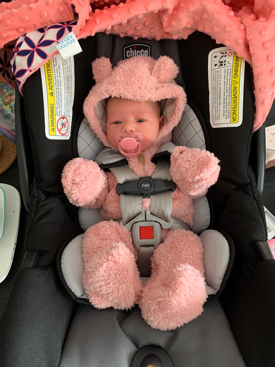 DeaLynn1017's tweet photo. 3 weeks ago yesterday, our beautiful baby girl entered this world and our family has never felt more complete! https://t.co/CSw7c1waxZ