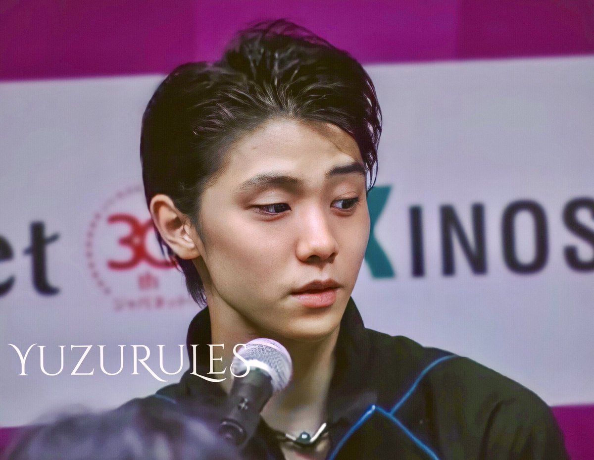 YuzuRules's tweet photo. Rabbit🐇 Rabbit🐇 White Rabbit 🐰 
(Screenshot of Press Con #GPF2016;feel like I could stare at this LGC Zuzu for a lifetime) #YuzuruHanyu #羽生結弦 https://t.co/z382rVWCOM