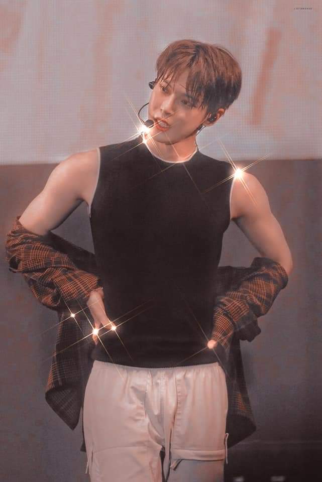 pecintac0gan's tweet photo. It's your day Doyoung~ 💚
Happy Birthday ^^
#HAPPYDOYOUNGDAY
#분명히_더행복할_26살_도영이 #OurPreciousDoyoungDay
#NCT127 #DOYOUNG #NCT_DOYOUNG
#nct @NCTsmtown_127 @NCTsmtown https://t.co/K0VAdM46sO