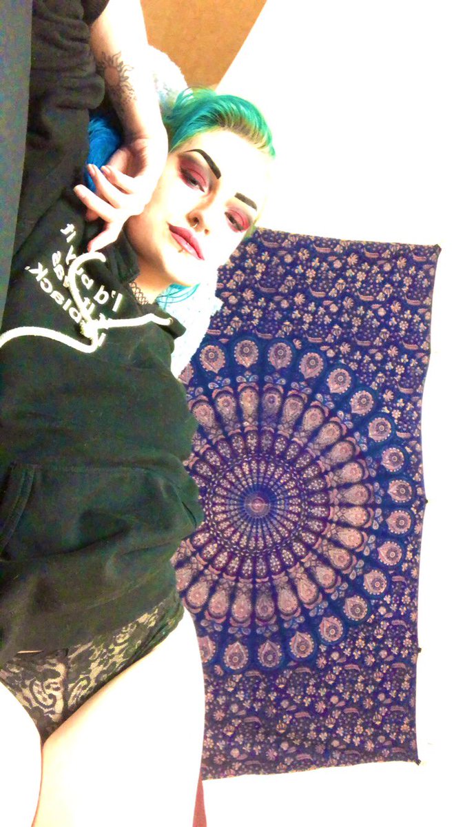 LustShina's tweet photo. Come hang out I done wanna be bored and alone. #fadedbluehair #gothgirl #LacePanties #palegirl #model https://t.co/ogG1FClSlr