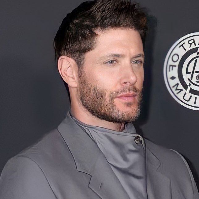 side profile ɑgɑin