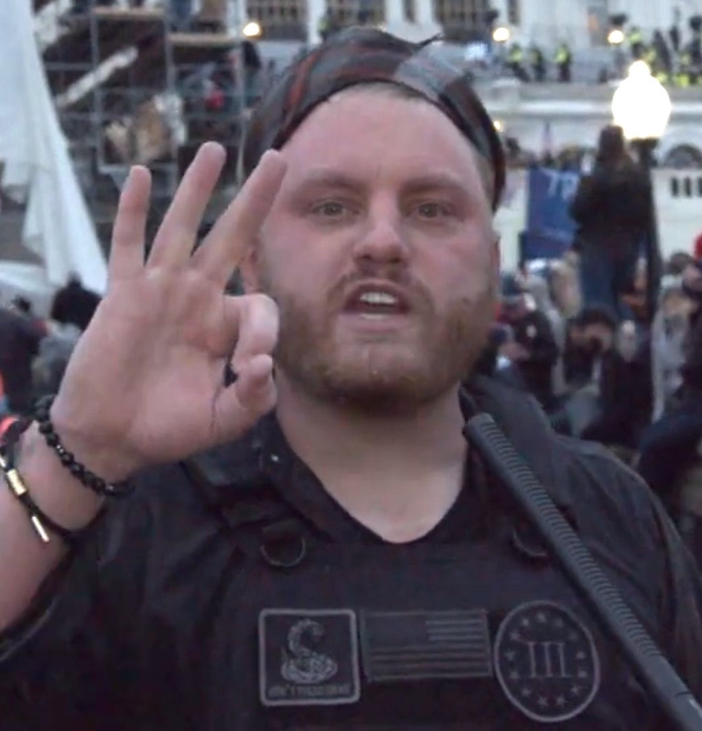 Please meet Anthony Antonio, AKA  #BlackGlove805 and  #FBI101AFO. How do we know his name? He told us. Twice. Shouts out to  @h_Sanatorium  @LiteralDreams  @BigMacky_yo  @AntiFashVelma for working to find him.