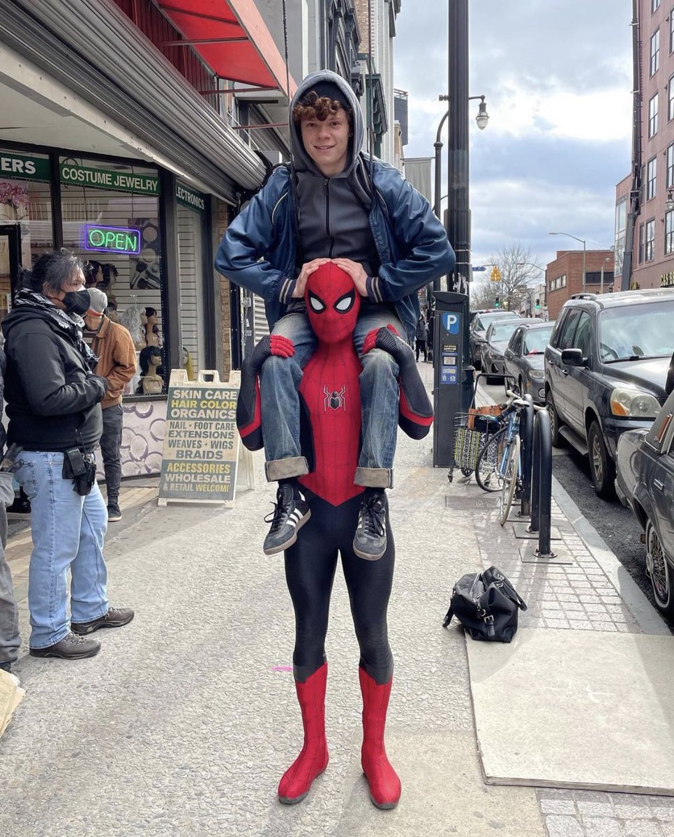 screentime's tweet photo. Tom Holland says ‘you better buckle up’ for ‘Spider-Man 3’ 🕷 https://t.co/3gr1786tO7