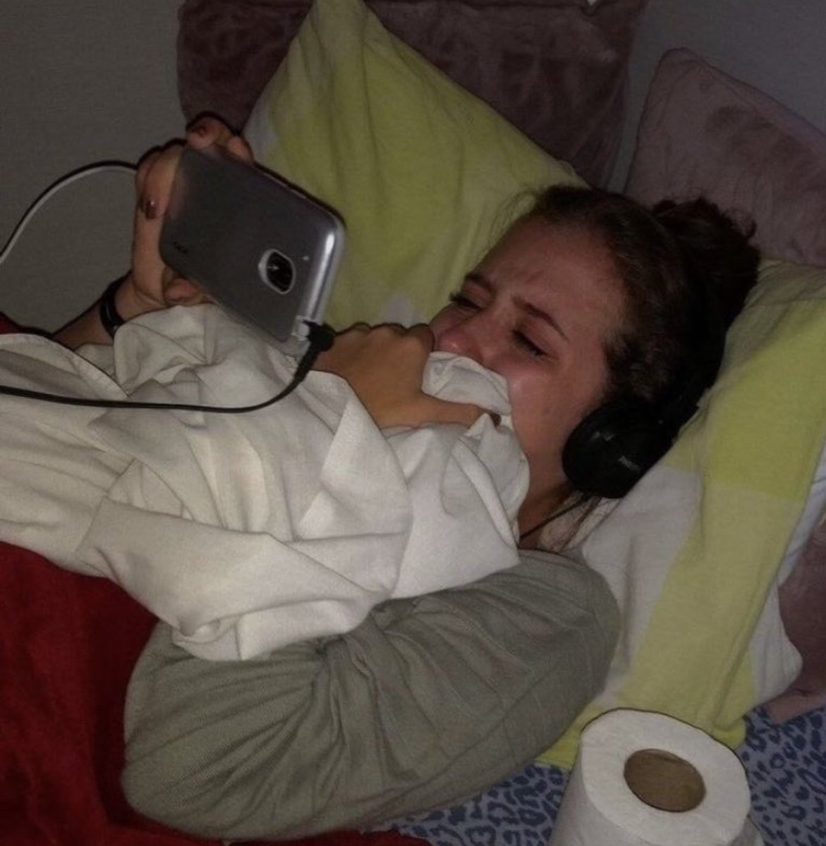 richc03's tweet photo. Watching aot season 4 episode 8 rn be like: https://t.co/tk843tYIV4