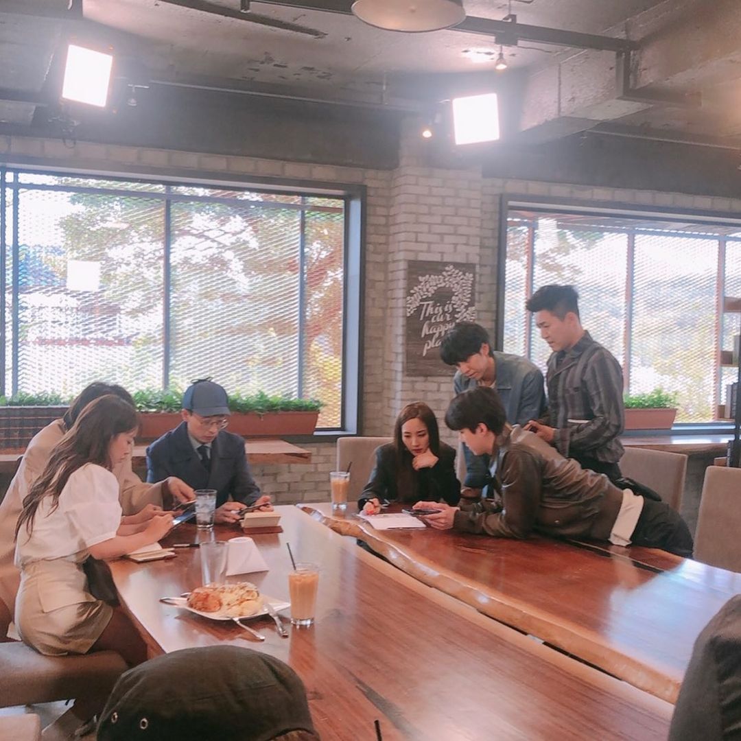 Mirabella_LSG's tweet photo. Фото со съёмок шоу Busted 3 сезон
Cr. @kingpdjay
#LeeSeungGi #ЛиСынГи #이승기 #busted2 #busted3 #BustedSeason3 https://t.co/64bkH4SkDv