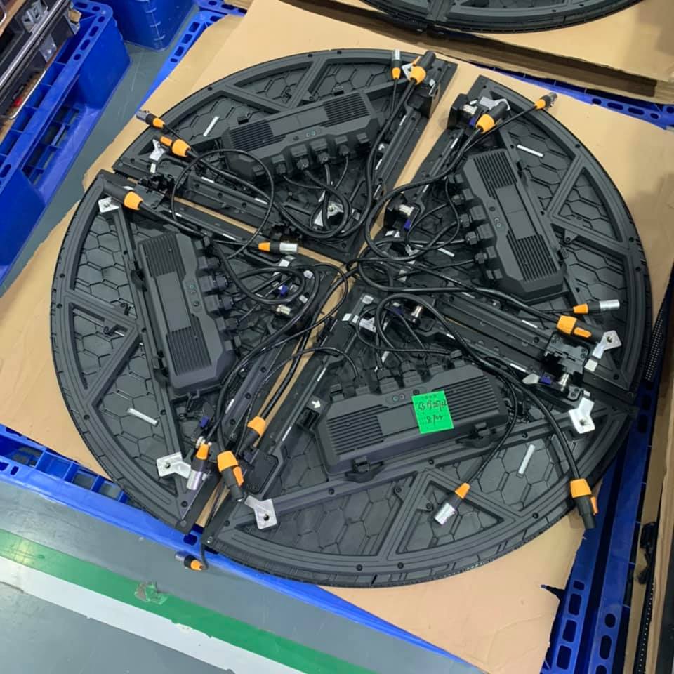 guobinn's tweet photo. Want A quarter Circle LED screen for your upcoming events?We've got you covered!#led #stagedesign #production #ledwall #lighting #ledtech #lights #behindthescenes #leddisplay #ledmapping #techlife #audiovisual #ledwallscreen #ledscreen #videowall #eventproduction #brightnessblog https://t.co/MhJehKovRb