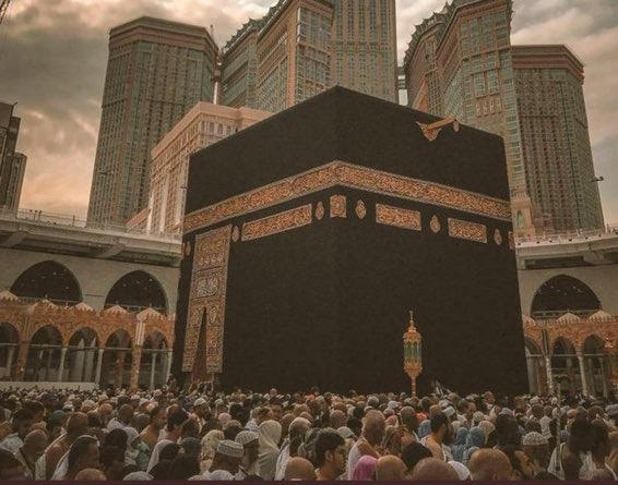 Kıyasıya bir savaştı bu, Haç'la Hilâl'in, Batı'yla Doğu'nun, iman'la inkâr'ın savaşı... #CemilMeriç
#KabeyiSavunanFisleniyor 
#KabeKutsalımızdır