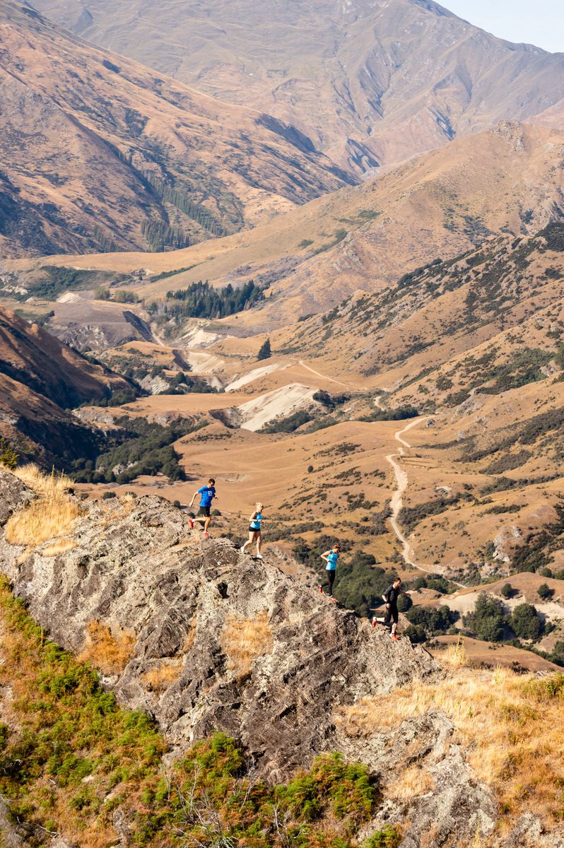 AdventuresRun's tweet image. It's back! 

BEN LOMOND RUNNING ADVENTURE. 

We had such an amazing time last time that we decided to do it again. 

April 1st-5th 2021. 

trailrunadventures.com/queenstown @annafrosty