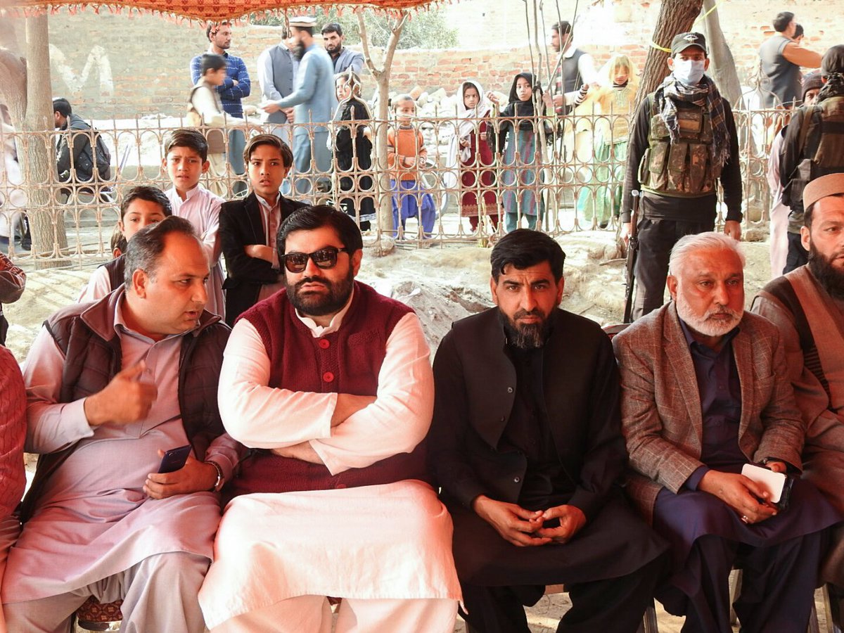WalibaghChd's tweet photo. عوامی نیشنل پارٹی خیبر پختونخوا کے صدر ایمل ولی خان نے یونین کونسل رجڑ میں نذیر جان کے بھتیجوں کی شادی کی تقریب میں شرکت اور ان کو مبارکباد دی۔
#ANP |#AimalWaliKhan https://t.co/gkk54xsUl8