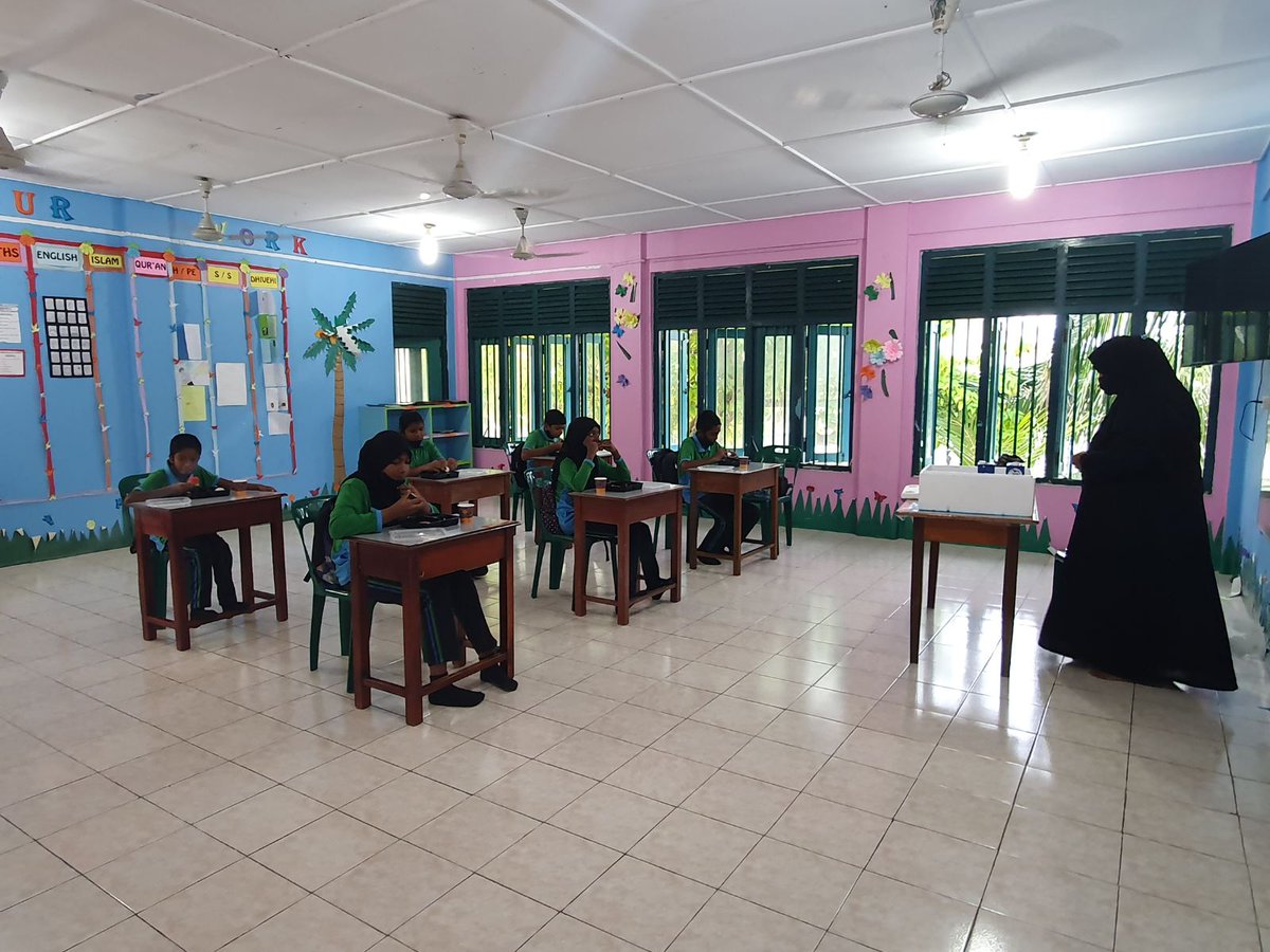 batollschool's tweet image. Our students are very happy that the breakfast program restarted. Learning to be thankful.
#breakfastprogram