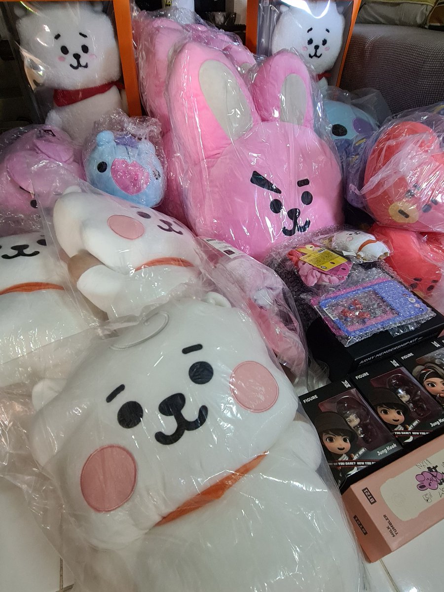 modu_shoppe's tweet photo. #ModuShoppeUpdates 🖤🤍
Box #13 &amp; 14 🙂 This will be shipped out within the week, kindly wait for our DMs. Apologies for being slow on DMs since we're still packing Box#12. 💪 Thank you for your patience.👍😊 https://t.co/NFhNwSTDED