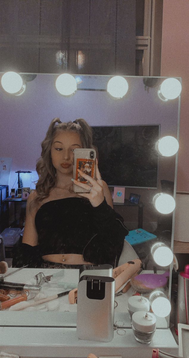 first post of 2021🦋🥳