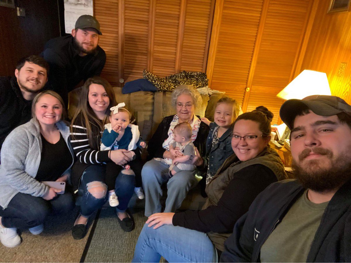 TreasureBlevins's tweet photo. I love my family ! https://t.co/w2SLjODpda