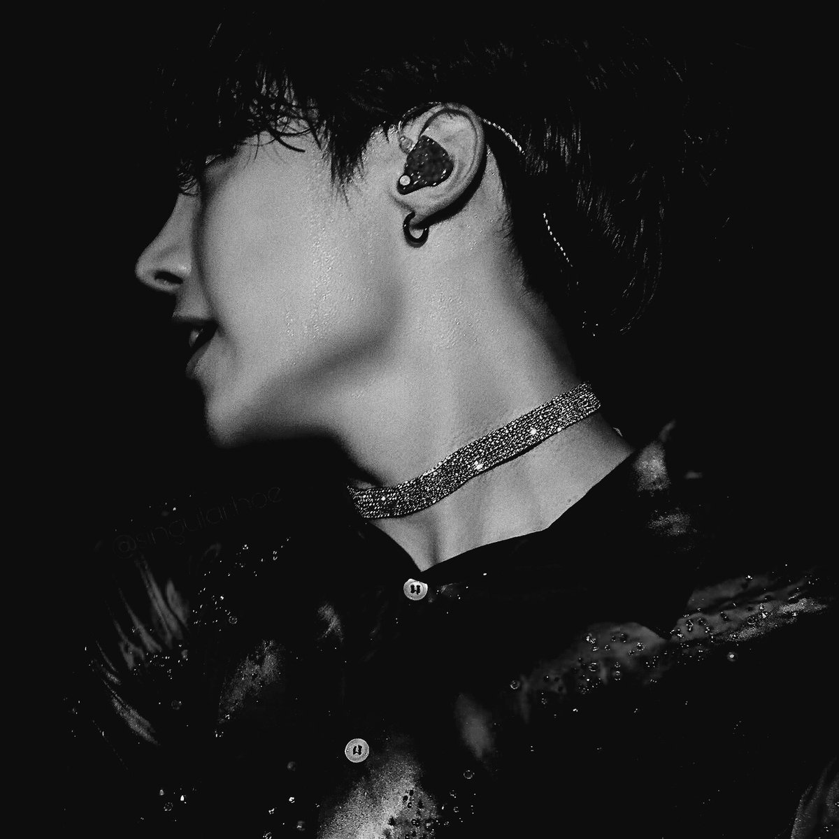 How to make your twitter an achromatic color — a dangerous thread ! #HAPPYHOBIUARY