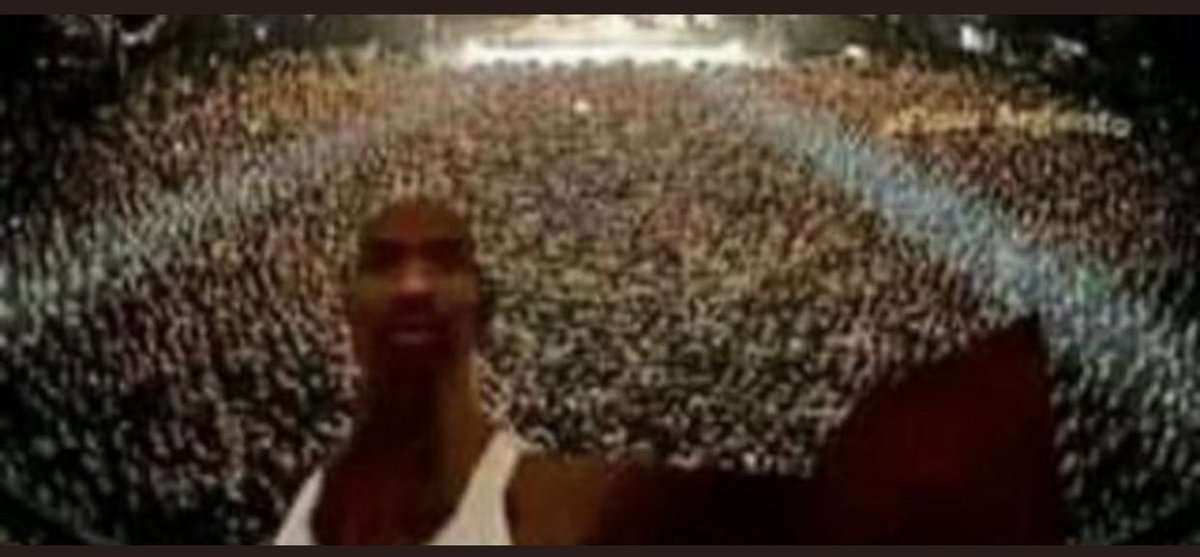 ilsemendez111's tweet photo. mom: who sold our house?
me at a sza concert: https://t.co/NqSTfn79Yd