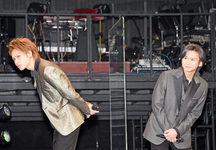 EtHYtR7U0AMgllv?format=jpg&name=900x900