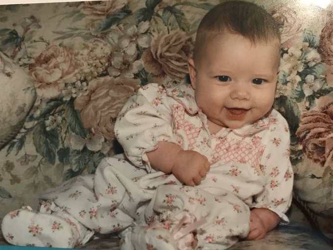 ⚠️BABY LAUREN ALERT⚠️ https://t.co/89NiDUDosS