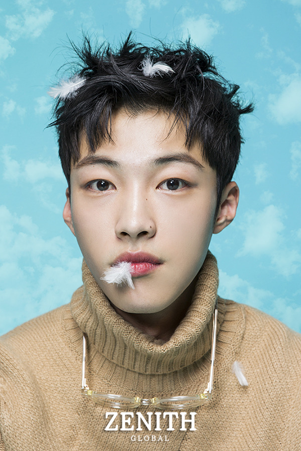 DailyWooDoHwan's tweet photo. 2017🔙| #Throwback
Woo Do Hwan para la revista #ZENITHGlobal, Edición de octubre.
#WooDoHwan #우도환 https://t.co/Od47XYSmq5