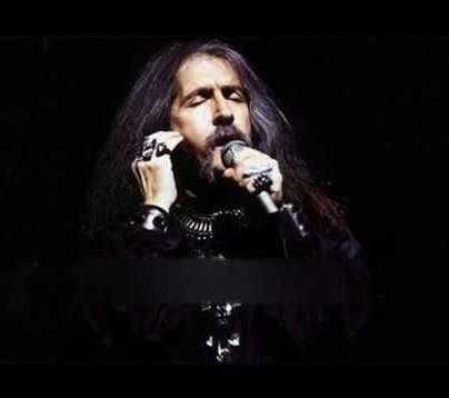 Ben bir şarkıcı, besteci olarak bu dünyaya gelmedim. Düşüncelerimi aktarmak üzere geldim. Bu; gün geldi şarkı söylemekle oldu, gün geldi bir televizyon programında çocuğun saçlarını okşamakla oldu.” #BarışManço 

 Saygı, sevgi, özlem ve rahmetle 🥀