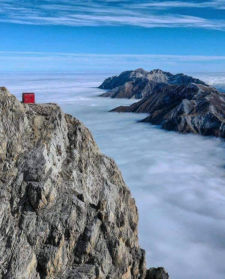 ItalyInTheHeart's tweet photo. 🇮🇹 Bivacco Bafile, Gran Sasso, L'Aquila, Abruzzo
📷 @massaro_dani

#bivaccobafile #gransasso #laquila #abruzzo #campoimperatore #emperorsfield #feild #campo #imperatore #montagna #mountain #beautiful #instagood #amazingphoto #amazingphoto #photooftheday #travel #travelplace #ita https://t.co/QFCRzbGK8Y