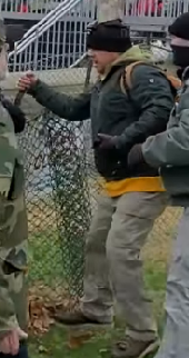 19/ In this it is hard to tell who is coordinated with PB leadership and who just opportunistically joins in.  #whitehoodie talks to PB leaders before leading assault. Clear. But this guy bending a fence post or even  #individual4? It will take police work to prove conspiracy.